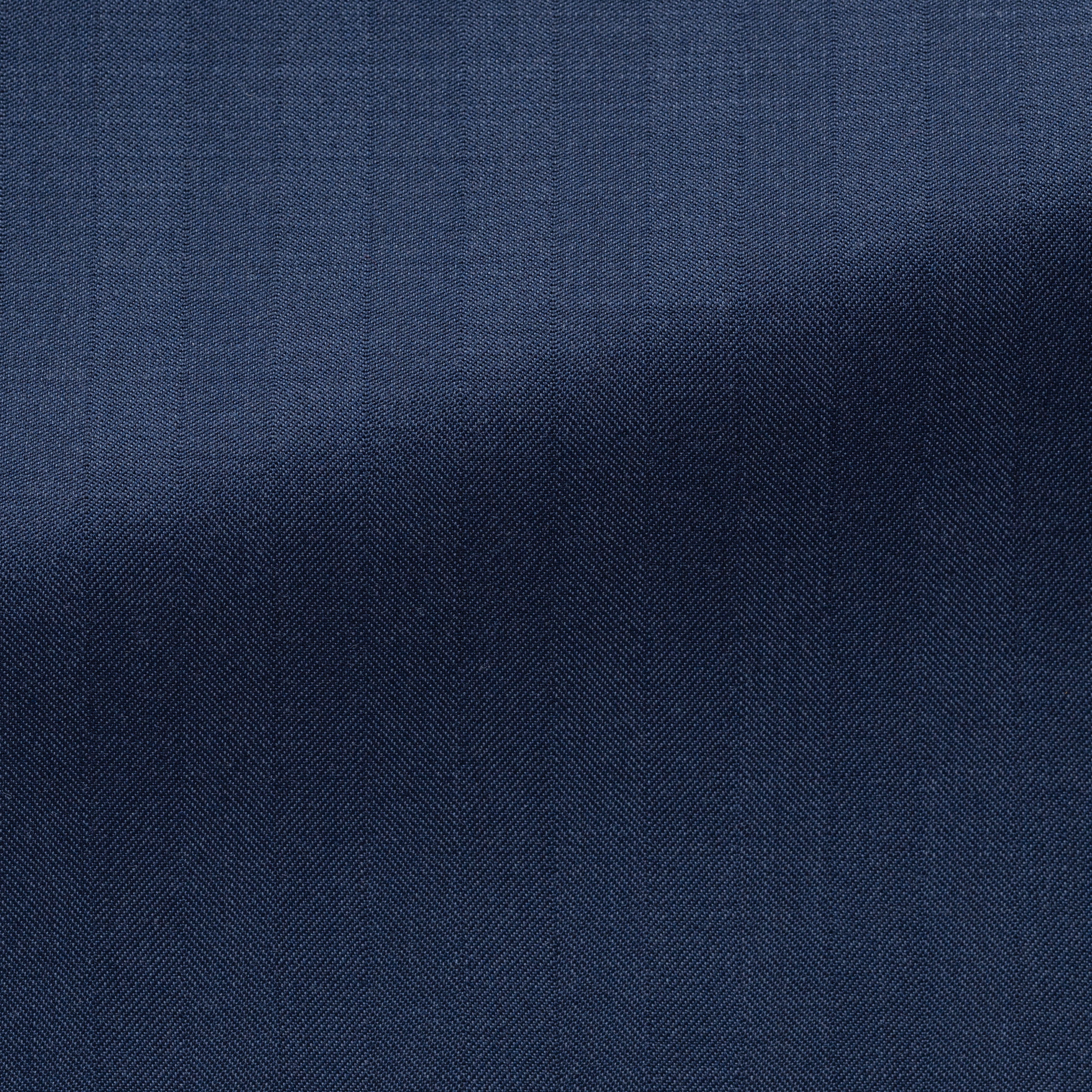 Anzug Neapolitanisch blau aus S130 Wolle mit Fischgrätenmuster