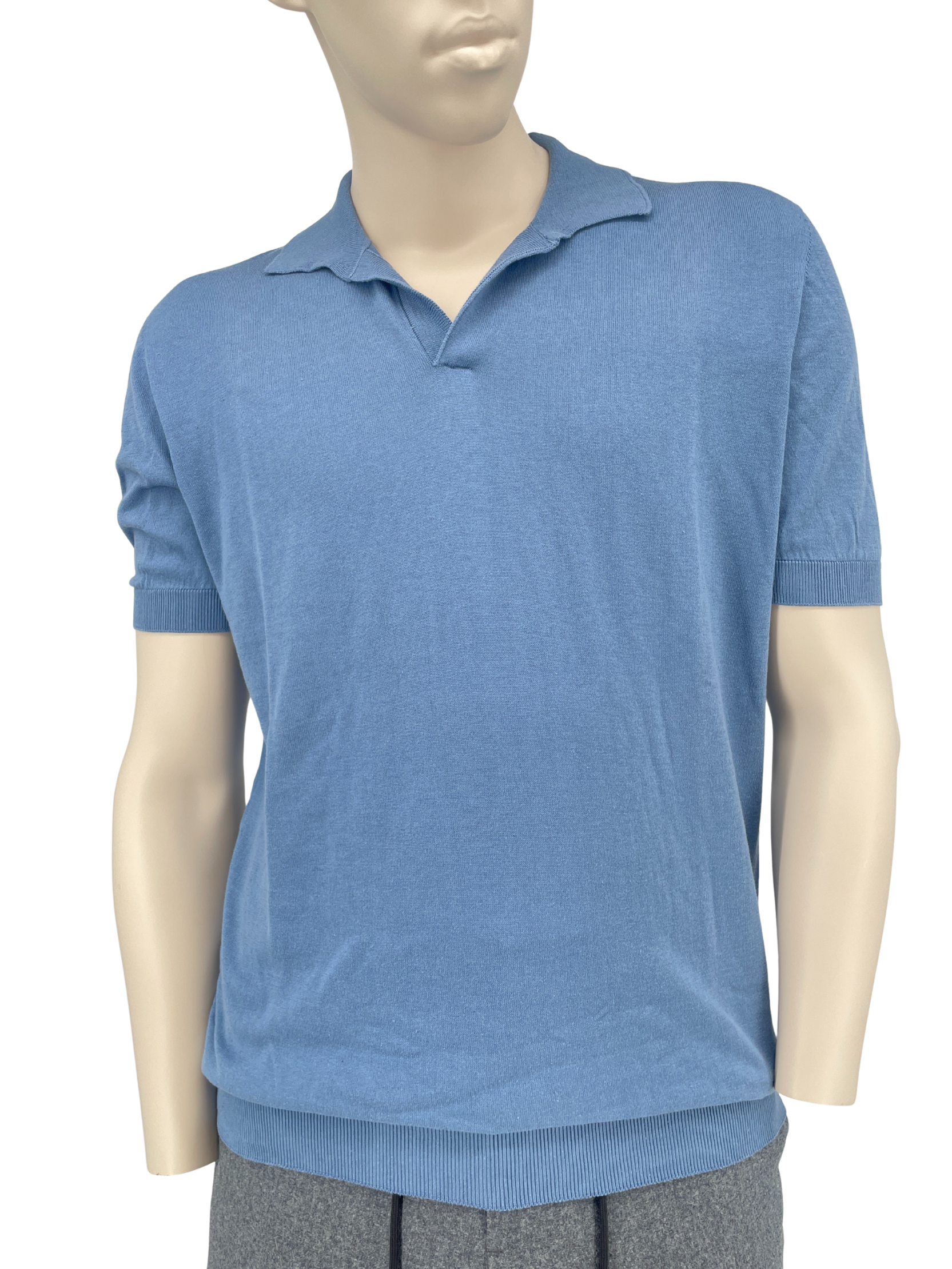 Polo in Hellblau